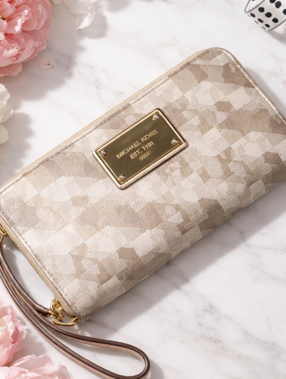 Michael Kors Gold Checkered Wallet Wristlet Mk